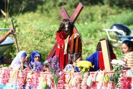 Viacrucis Acuático en las Isletas de Granada