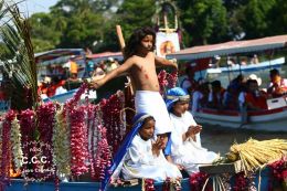 Viacrucis Acuático en las Isletas de Granada