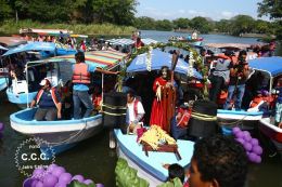 Viacrucis Acuático en las Isletas de Granada