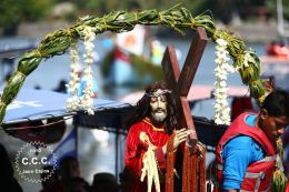 Viacrucis Acuático en las Isletas de Granada