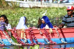 Viacrucis Acuático en las Isletas de Granada