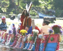 Viacrucis Acuático en las Isletas de Granada