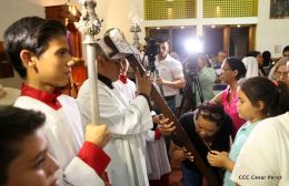 Celebran Liturgia de la Pasión y Muerte de Jesucristo