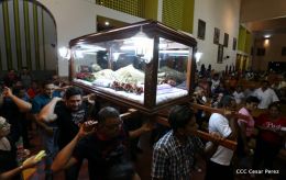 Celebran Liturgia de la Pasión y Muerte de Jesucristo