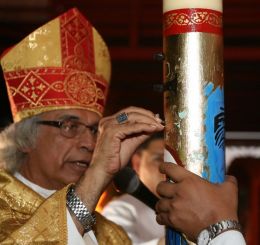 Vigilia Pascual en Catedral de Managua