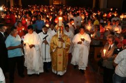 Vigilia Pascual en Catedral de Managua