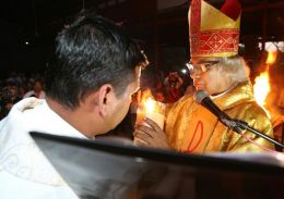Vigilia Pascual en Catedral de Managua