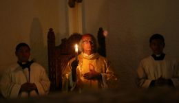 Vigilia Pascual en Catedral de Managua