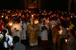 Vigilia Pascual en Catedral de Managua