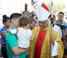 Cardenal Brenes celebra misa de Domingo de Resurrección