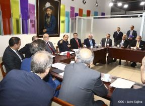 Daniel se reúne con  Asociación Iberoamericana de Cámaras de Comercio, Industria y Servicios