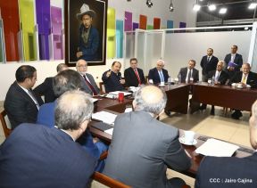 Daniel se reúne con  Asociación Iberoamericana de Cámaras de Comercio, Industria y Servicios