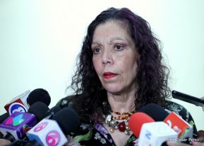 Daniel y Rosario presiden Homenaje al Comandante Tomás Borge Martínez