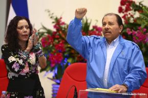 Daniel y Rosario presiden Homenaje al Comandante Tomás Borge Martínez