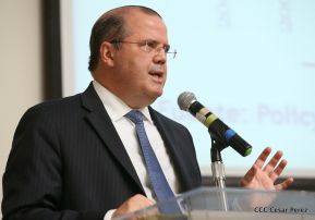 Conferencia Magistral  “Estado de la Economía Global y sus posibles Riesgos para la Región Latinoamericana y Caribeña”