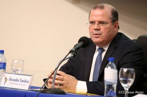 Conferencia Magistral  “Estado de la Economía Global y sus posibles Riesgos para la Región Latinoamericana y Caribeña”