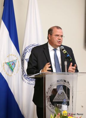 Conferencia Magistral  “Estado de la Economía Global y sus posibles Riesgos para la Región Latinoamericana y Caribeña”