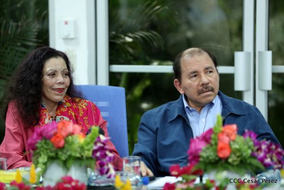 Comandante Daniel y Compañera Rosario se reúnen con Misión del FMI