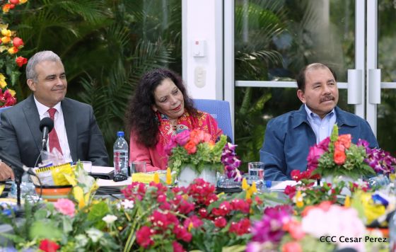 Comandante Daniel y Compañera Rosario se reúnen con Misión del FMI