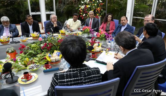 Comandante Daniel y Compañera Rosario se reúnen con Misión del FMI