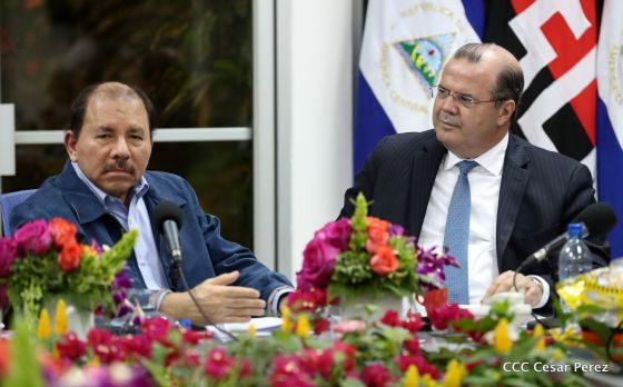 Comandante Daniel y Compañera Rosario se reúnen con Misión del FMI