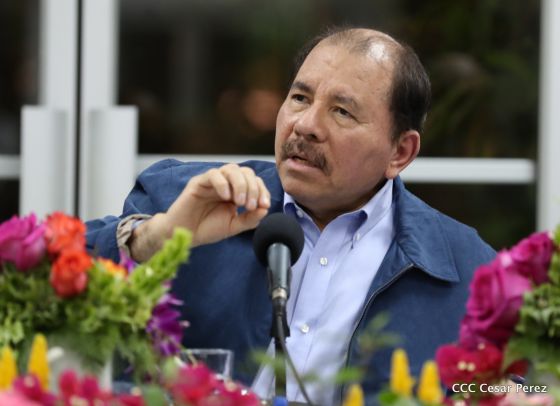 Comandante Daniel y Compañera Rosario se reúnen con Misión del FMI