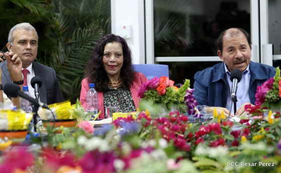 Comandante Daniel y Compañera Rosario se reúnen con Misión del FMI