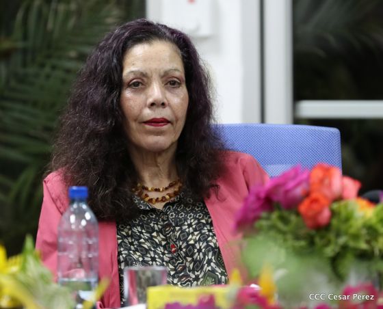 Comandante Daniel y Compañera Rosario se reúnen con Misión del FMI