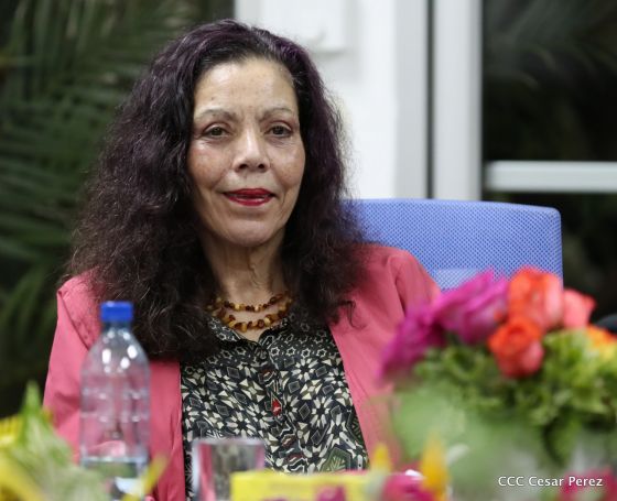 Comandante Daniel y Compañera Rosario se reúnen con Misión del FMI