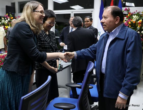 Comandante Daniel y Compañera Rosario se reúnen con Misión del FMI