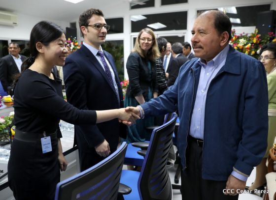 Comandante Daniel y Compañera Rosario se reúnen con Misión del FMI