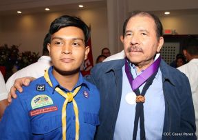 Daniel y Rosario presiden conmemoración del 100 aniversario del Movimiento Scout en Nicaragua