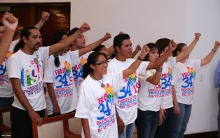 Daniel, Rosario y Juventud rinden homenaje a Salvador Allende