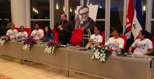 Daniel, Rosario y Juventud rinden homenaje a Salvador Allende