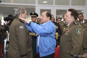 Daniel y Rosario presiden Acto de Ascenso en Grados y Entrega de Memoria Anual del Ejército