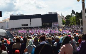 Papa Francisco celebra en Portugal centenario de la Virgen de Fátima