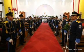 Catedral de Managua se ilumina para conmemorar centenario de la aparición de Virgen de Fátima