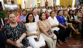 Catedral de Managua se ilumina para conmemorar centenario de la aparición de Virgen de Fátima