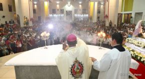 Catedral de Managua se ilumina para conmemorar centenario de la aparición de Virgen de Fátima