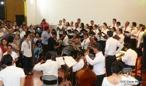 Catedral de Managua se ilumina para conmemorar centenario de la aparición de Virgen de Fátima