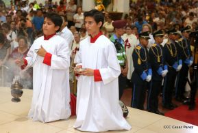 Catedral de Managua se ilumina para conmemorar centenario de la aparición de Virgen de Fátima