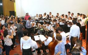 Catedral de Managua se ilumina para conmemorar centenario de la aparición de Virgen de Fátima
