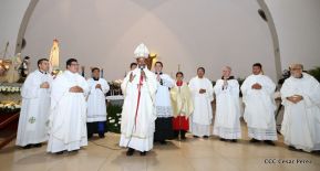 Catedral de Managua se ilumina para conmemorar centenario de la aparición de Virgen de Fátima