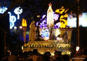 Catedral de Managua se ilumina para conmemorar centenario de la aparición de Virgen de Fátima