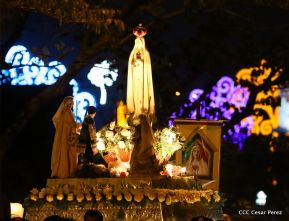 Catedral de Managua se ilumina para conmemorar centenario de la aparición de Virgen de Fátima