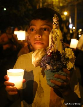 Catedral de Managua se ilumina para conmemorar centenario de la aparición de Virgen de Fátima