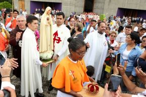 Catedral de Managua se ilumina para conmemorar centenario de la aparición de Virgen de Fátima