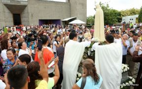 Catedral de Managua se ilumina para conmemorar centenario de la aparición de Virgen de Fátima