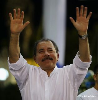 Presidente Daniel recibe Antorcha Centroamericana