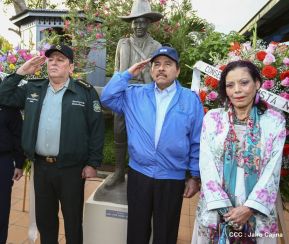 Daniel y Rosario presiden acto del 122 Aniversario del Natalicio del General Sandino